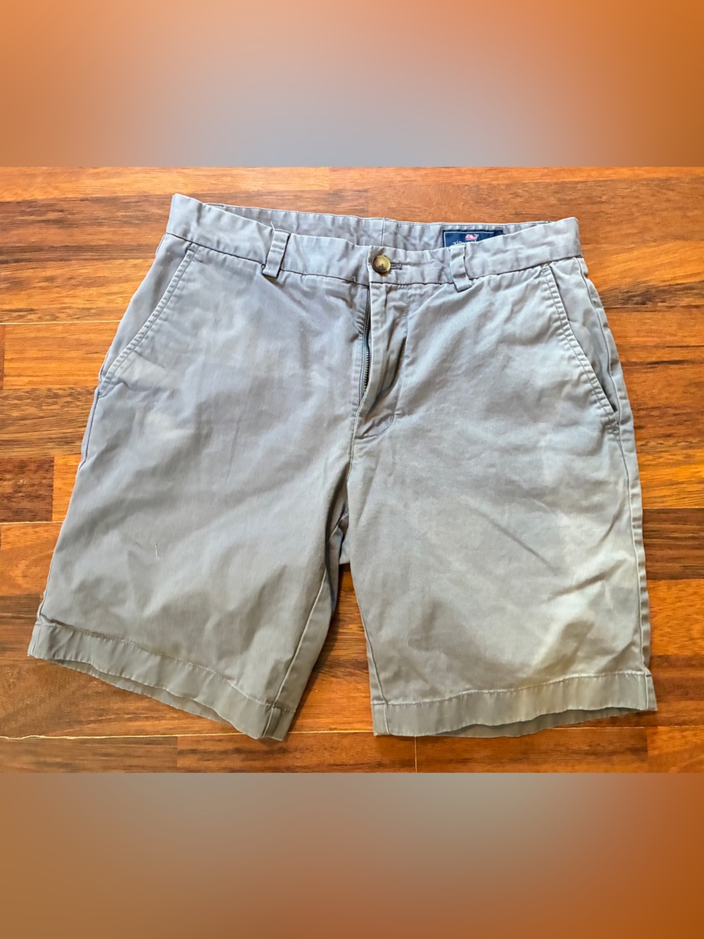 Men's Classic Vineyard Vines Shorts in Light Gray